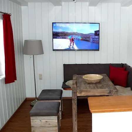 Ostler Apartment *